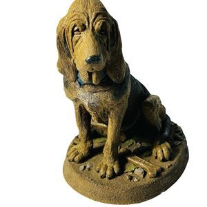 Vintage Clampett Tim Wolfe Bloodhound Dog Figurine 1993 Cairn #44